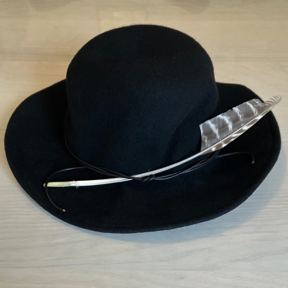 NWT Brooks Boswell Felt Wool Hat with Feather Size S Black